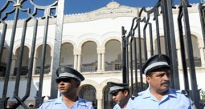 المحكمة الابتدائية بتونس: جلب “الصومالي” وصاحب منزل “حيّ النسيم” و 5 متهمين إلى التحقيق