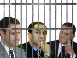 مصر: محاكمة حسني مبارك ونجليه فى جلسة سرية