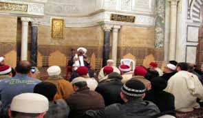 رئاسة الحكومة تقرّر اتخاذ الإجراءات القضائية والأمنية ضد كلّ إمام مخالف