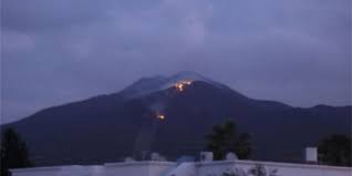 الداخلية: الأبحاث مستمرّة لمعرفة أسباب حريق بوقرنين