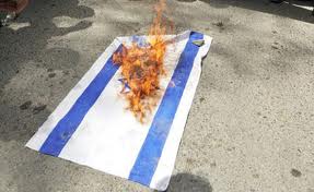 جندوبة: حرق العلم الصهيوني تنديدا بالعدوان على غزّة