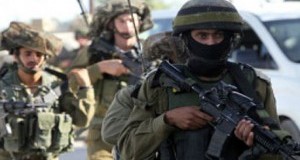 القدس: شاب فلسطيني يطعن شرطيين