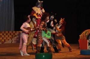 "تراب الغاب" مسرحية للأطفال 