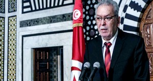 الوزير لدى رئيس الحكومة المكلف بالعلاقة مع الهيئات الدستورية والمجتمع المدني يدعو إلى الضرب على أيادي الفاسدين