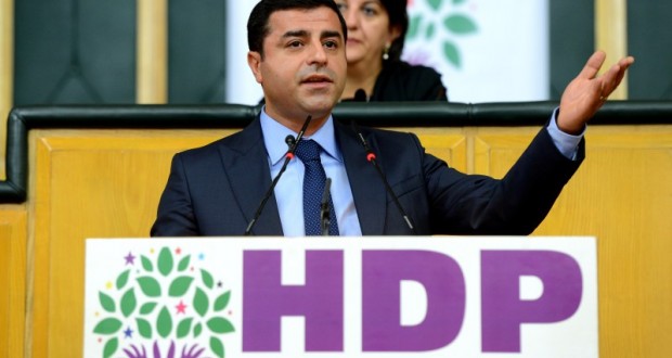 زعيم “حزب الشعوب الديمقراطي” التركي ينجو من محاولة اغتيال