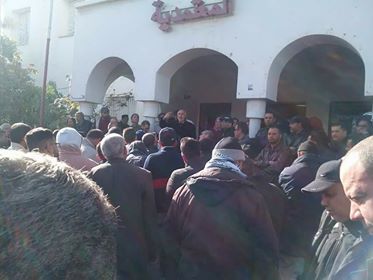 عمال ستيب بمساكن في وقفة احتجاجية امام المعتمدية